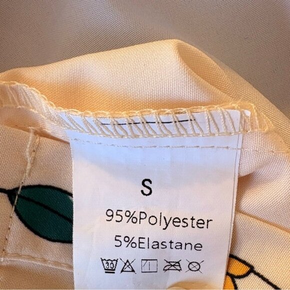 Colorful Cream /Ivory Floral Button Down Shirt Size: S - Picture 5 of 6